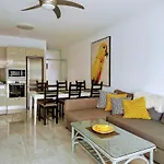 Residencia Carabela Apartment